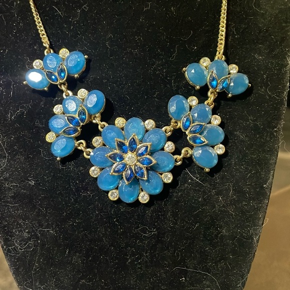 Vintage Jewelry - Vintage cerulean floral rhinestones bib necklace
